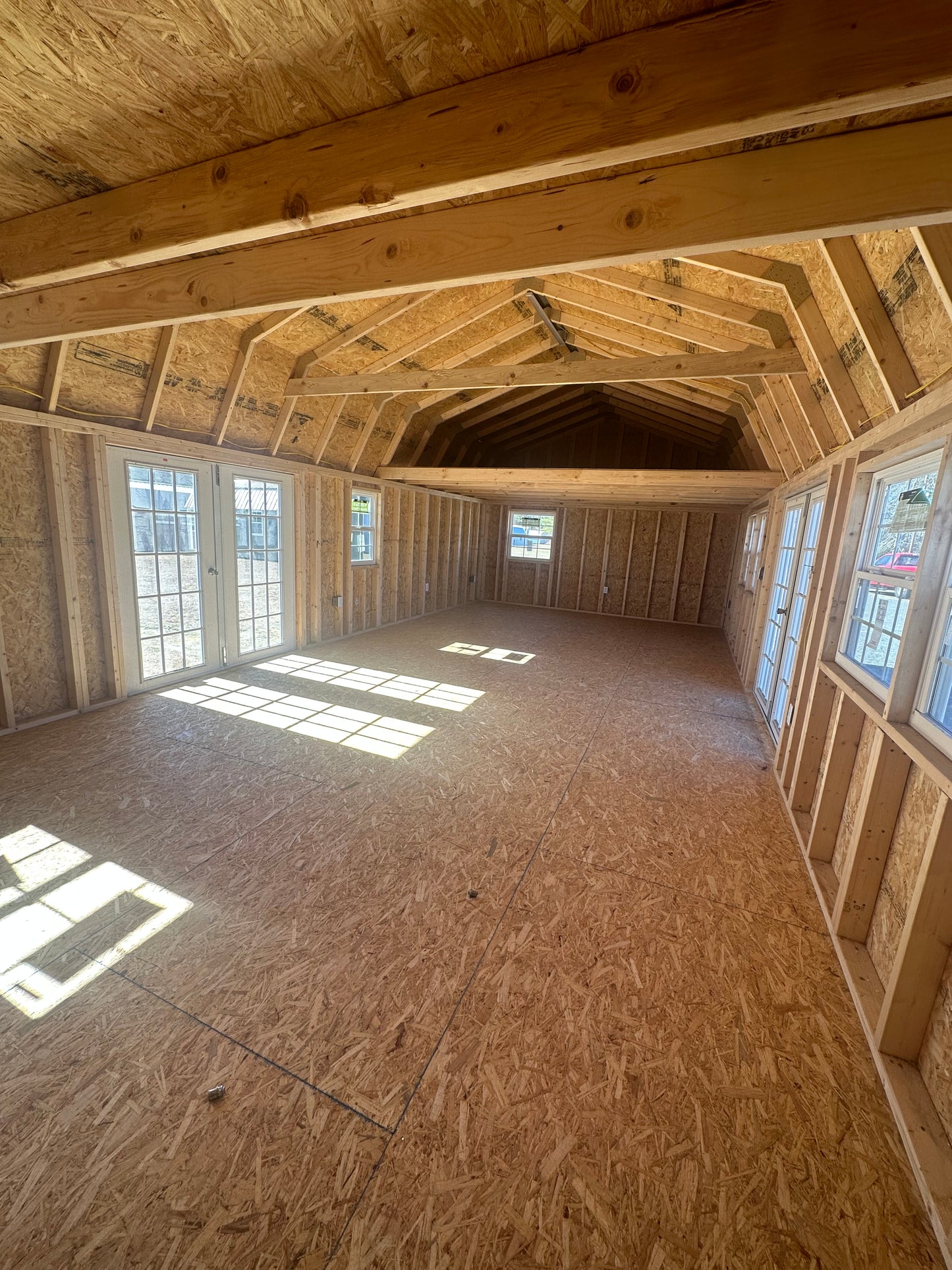 Side Lofted Barn 16x32 w/ TONS of extras!!