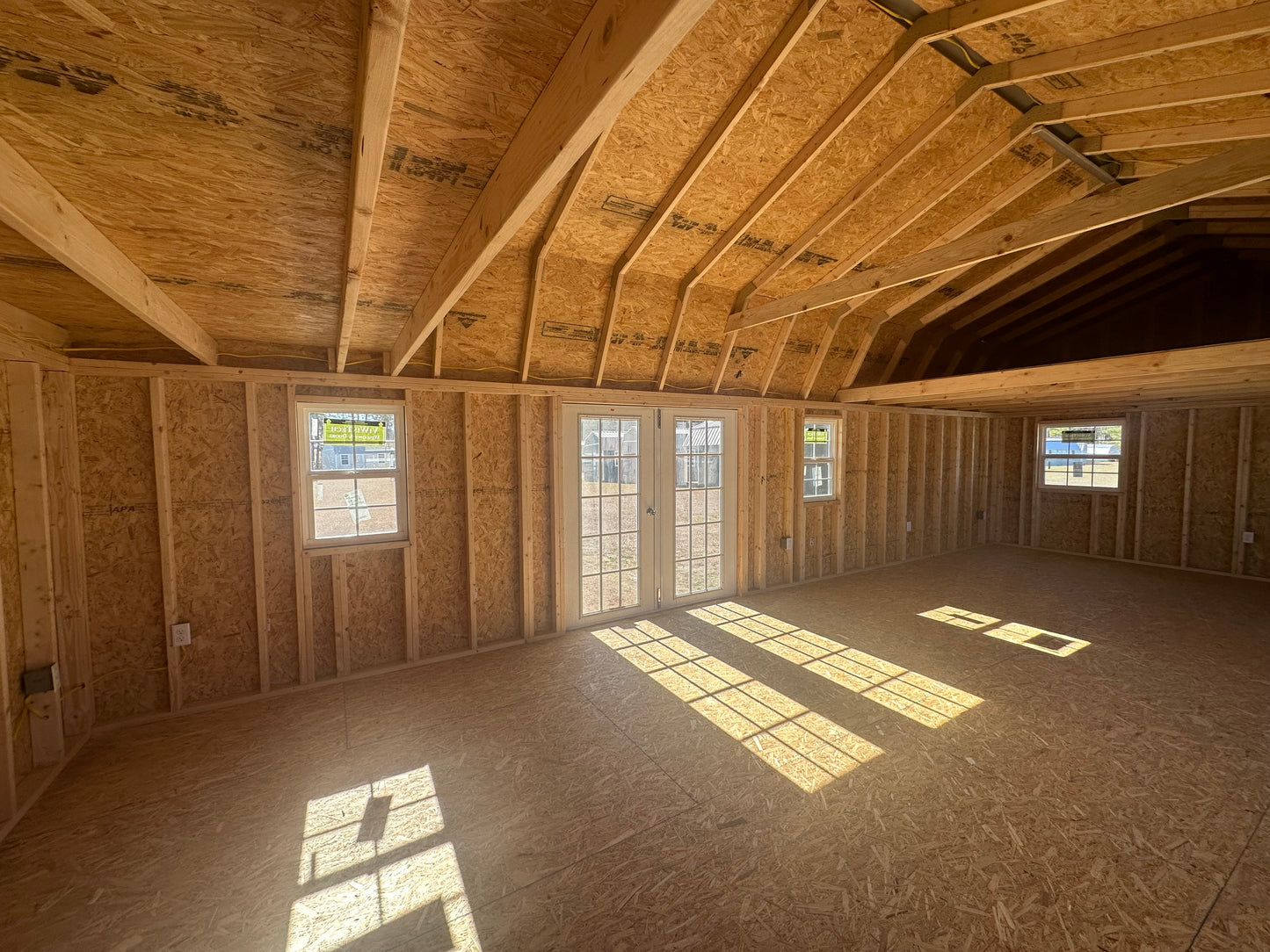 Side Lofted Barn 16x32 w/ TONS of extras!!