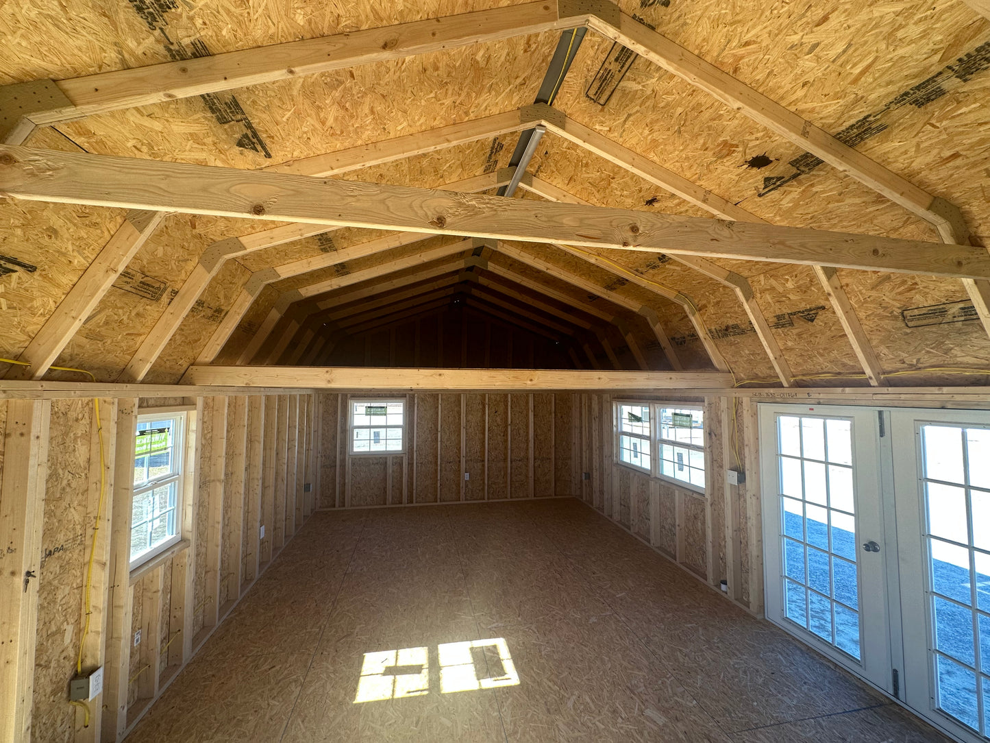 Side Lofted Barn 16x32 w/ TONS of extras!!