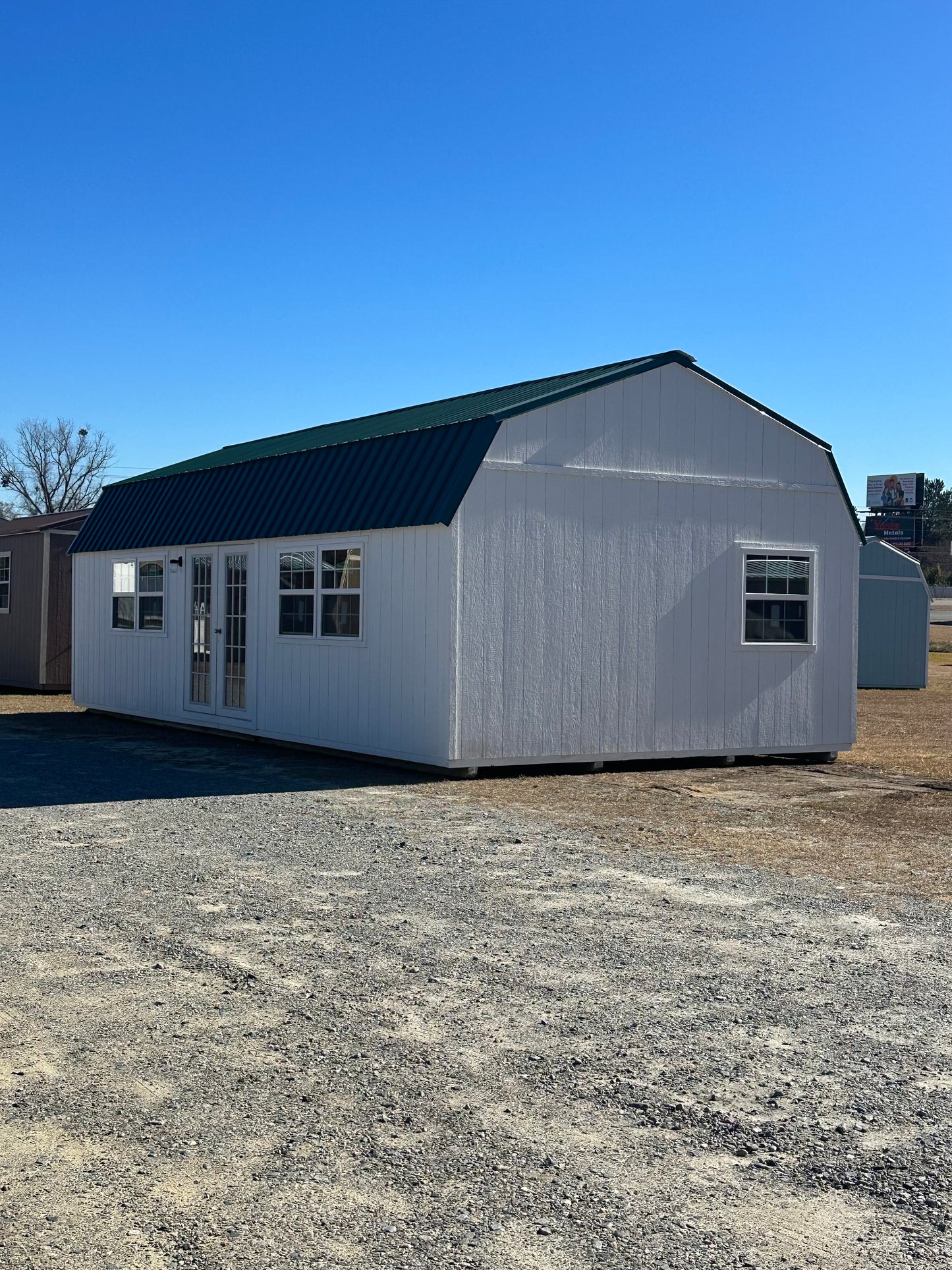 Side Lofted Barn 16x32 w/ TONS of extras!!